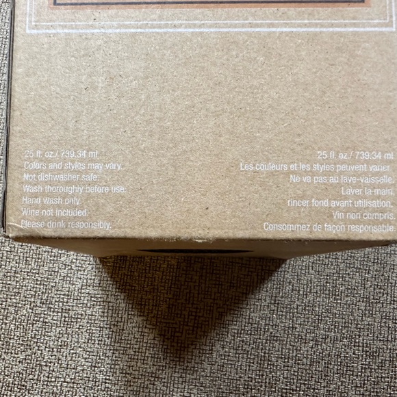 Refinery oversized Wine Bottle Glass NIB 25 oz wine glass gag novelty gift *NEW* - Picture 4 of 7